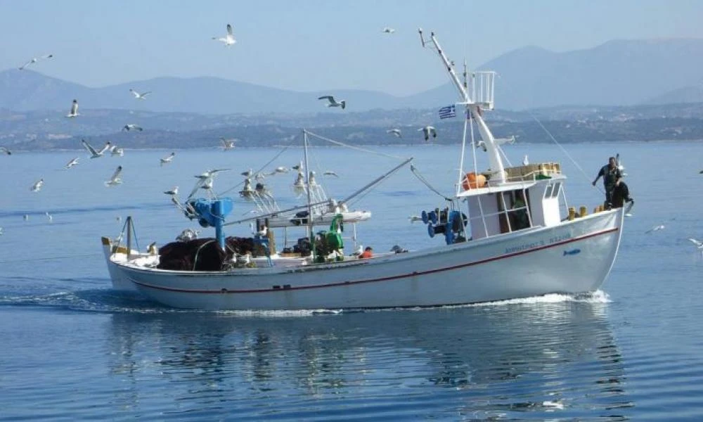Κερατσίνι: Συγκρούστηκαν αλιευτικά σκάφη βόρεια της Ψυτάλλειας- Το ένα έχει βυθιστεί
